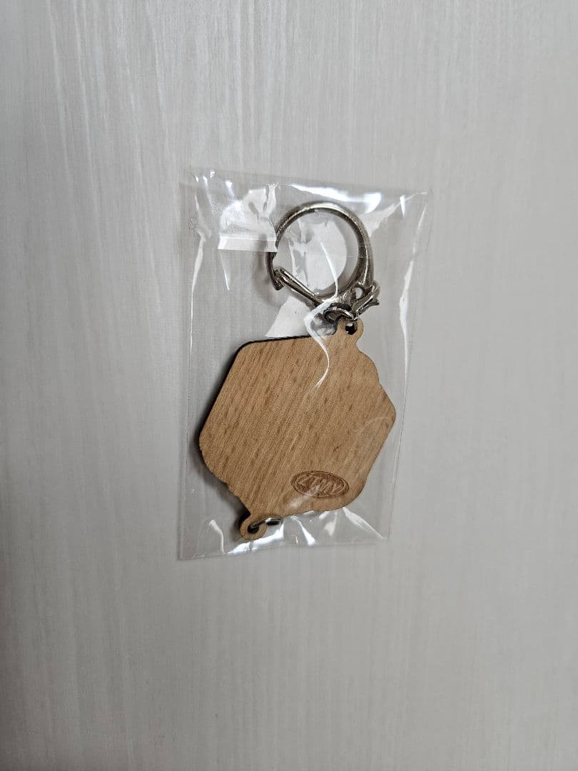 ぜ*侍様 ずっと真夜中でいいのに。 Wooden Keychain巳年【直筆サイ