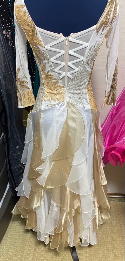 M社交ダンス　チャコット