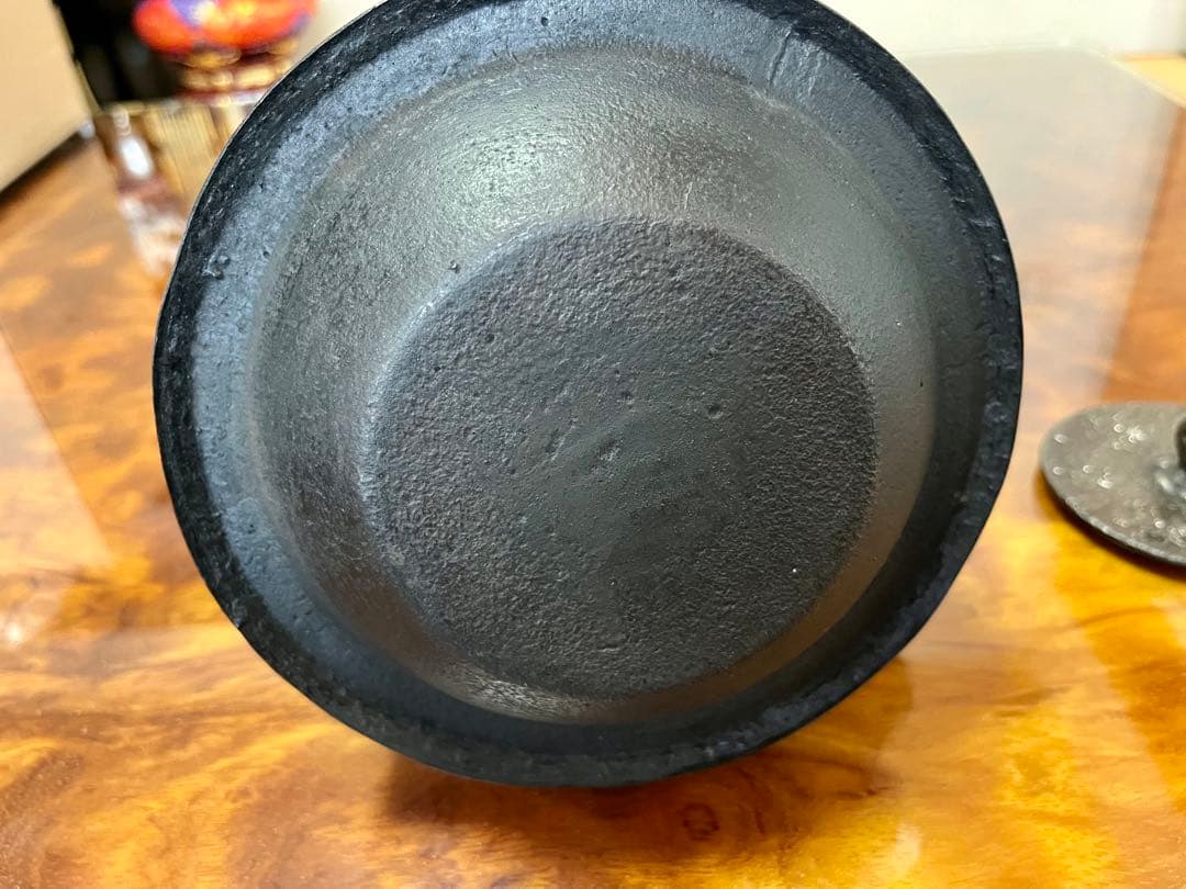 虎山工房　南部鉄器　鉄瓶　砂鉄　箱付き　取扱説明書付き　南部形　桜