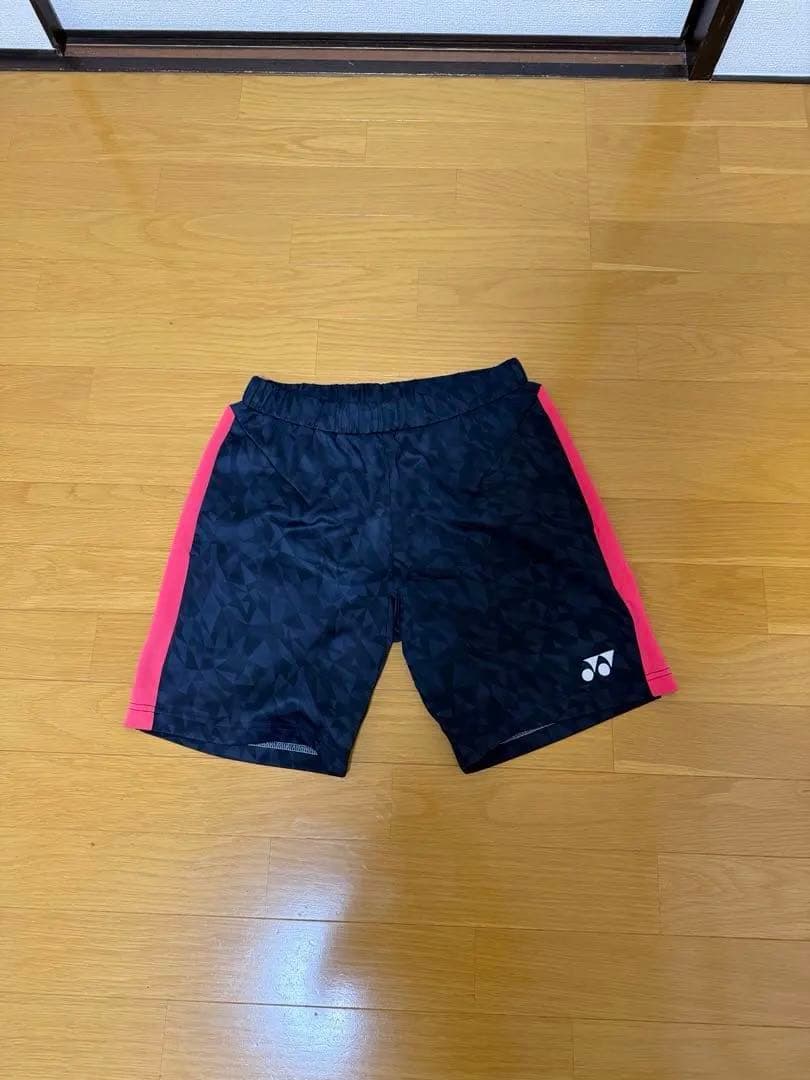 バドミントン ハーフパンツ Mサイズ ほぼ新品