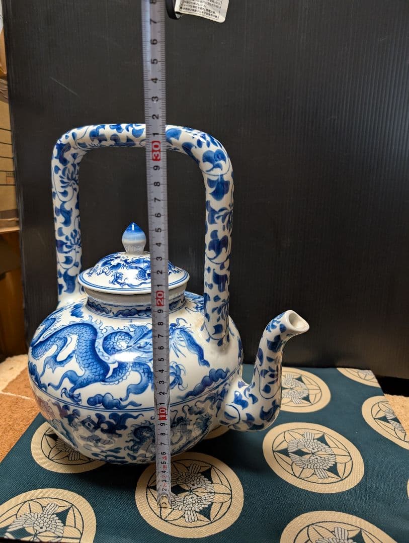 中国染付け青白磁ドラゴン水注アンティック