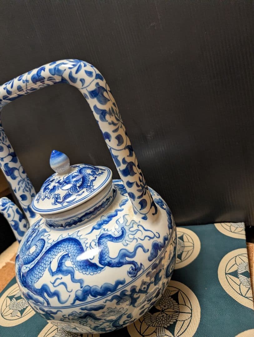 中国染付け青白磁ドラゴン水注アンティック