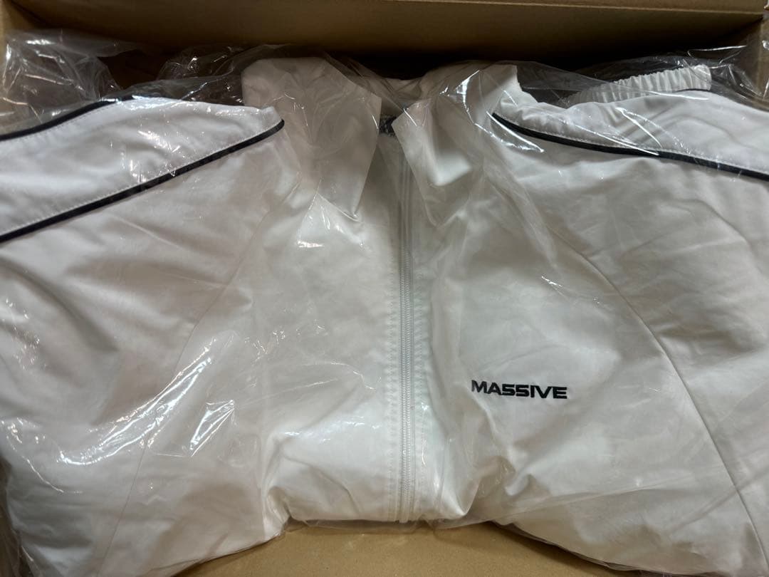 M5V Track MA55IVE THE RAMPAGE トラックトップ