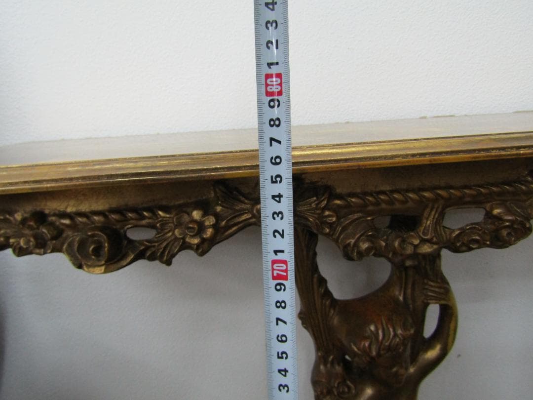 クラシック木製彫刻テーブル　アンティーク