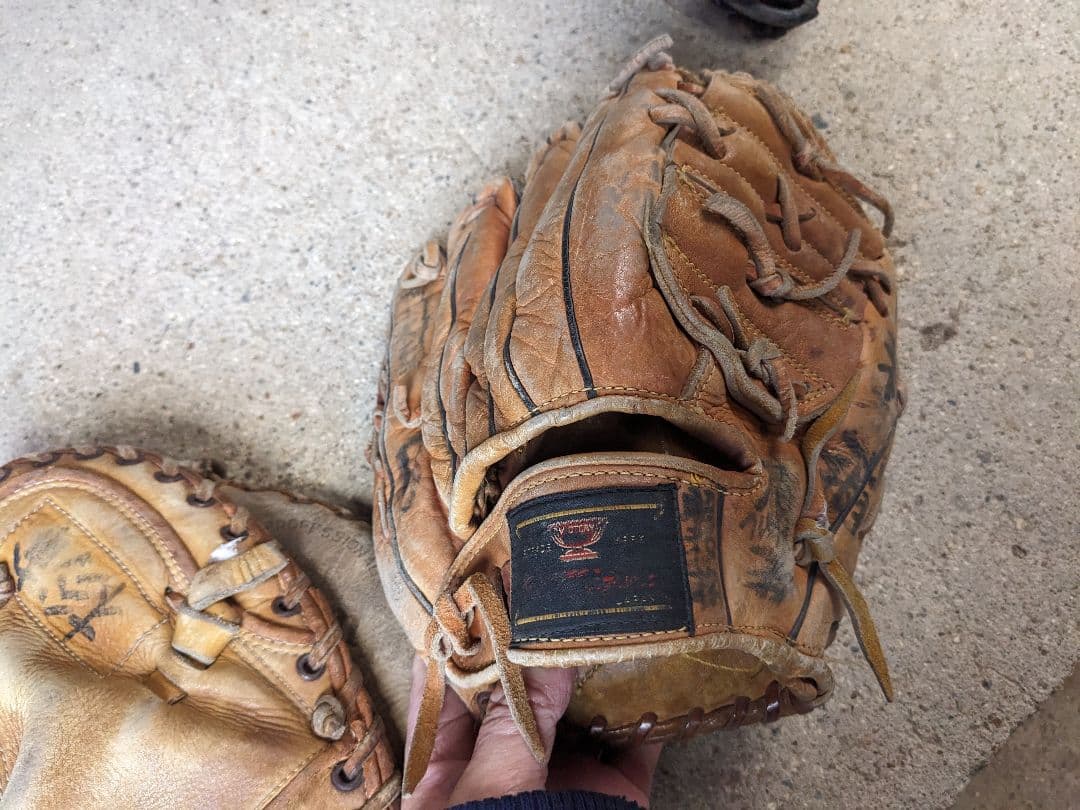 昔の野球　グローブ8個セット(⁠✿⁠^⁠‿⁠^⁠)