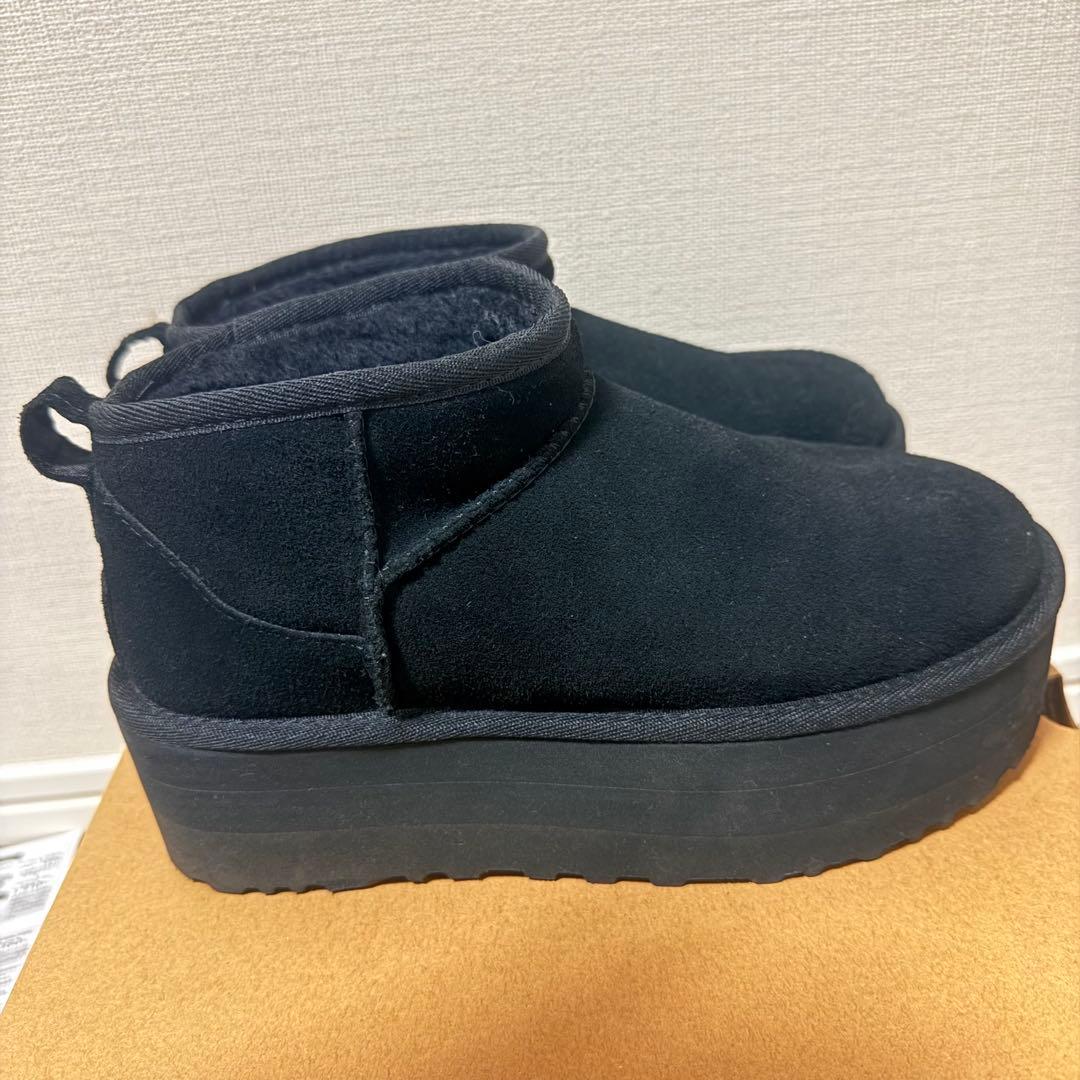 【極美品】UGGクラシックウルトラミニプラットフォーム　　23㎝