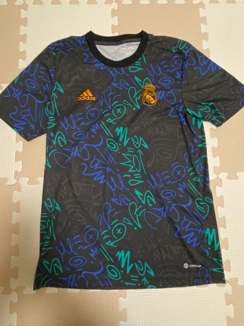 【adidas】Real Madrid 2021年プラクティスシャツ