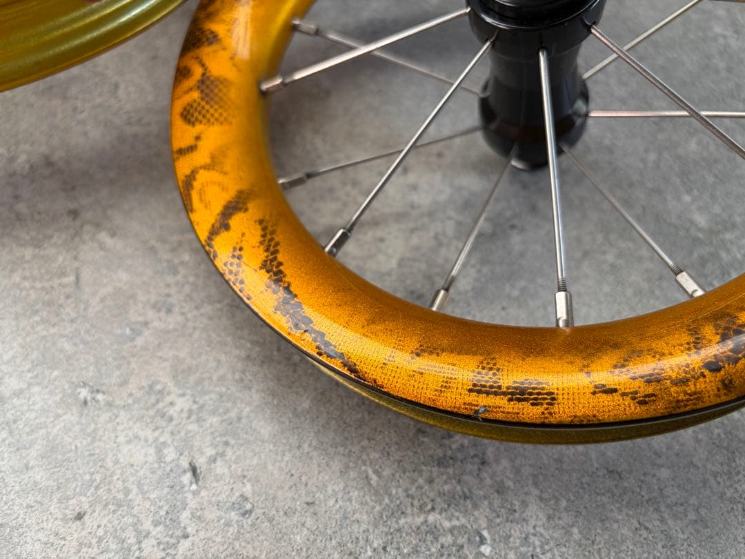 【中古】マッハビット　V3 カーボンリム　16スポーク　カスタムリム　ランバイク