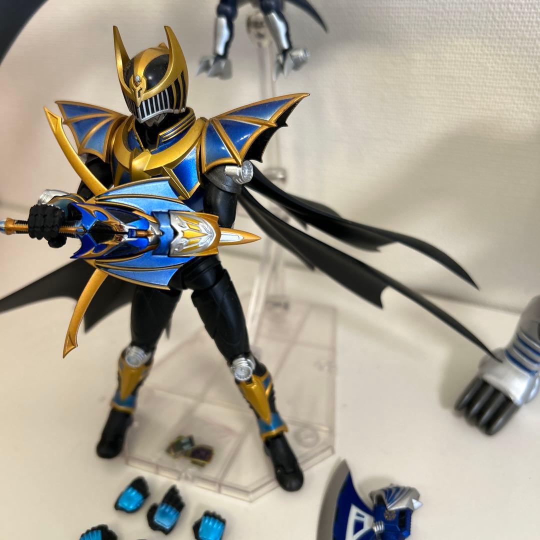 figuarts フィギュアーツ 仮面ライダータイガ ミラーモンスター 真骨