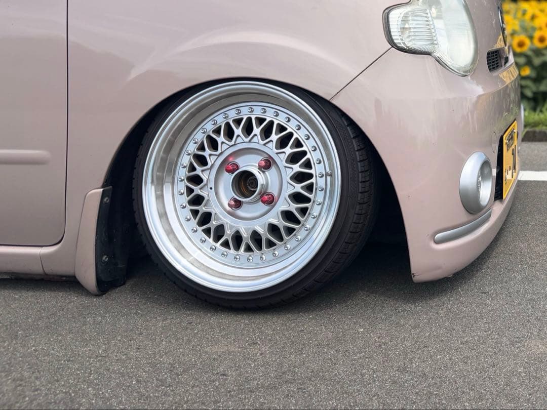 7J+28 PCD100 15インチ　引っ張り