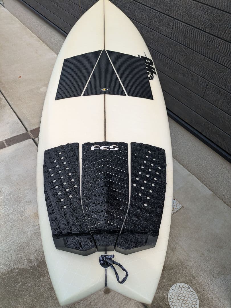 DHD フェニックス 5.5 スワローテイル ショートボード 27リッター