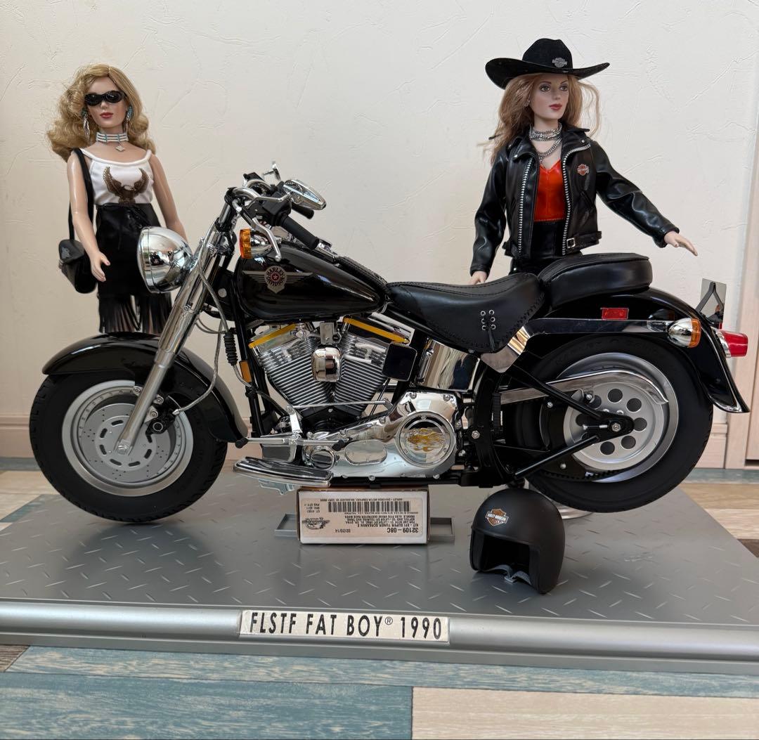 FLSTF FAT BOY レアなドール2体付き