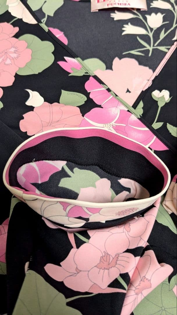 レオナール　Leonard　美品　綺麗な 花柄ラップスタイルワンピース