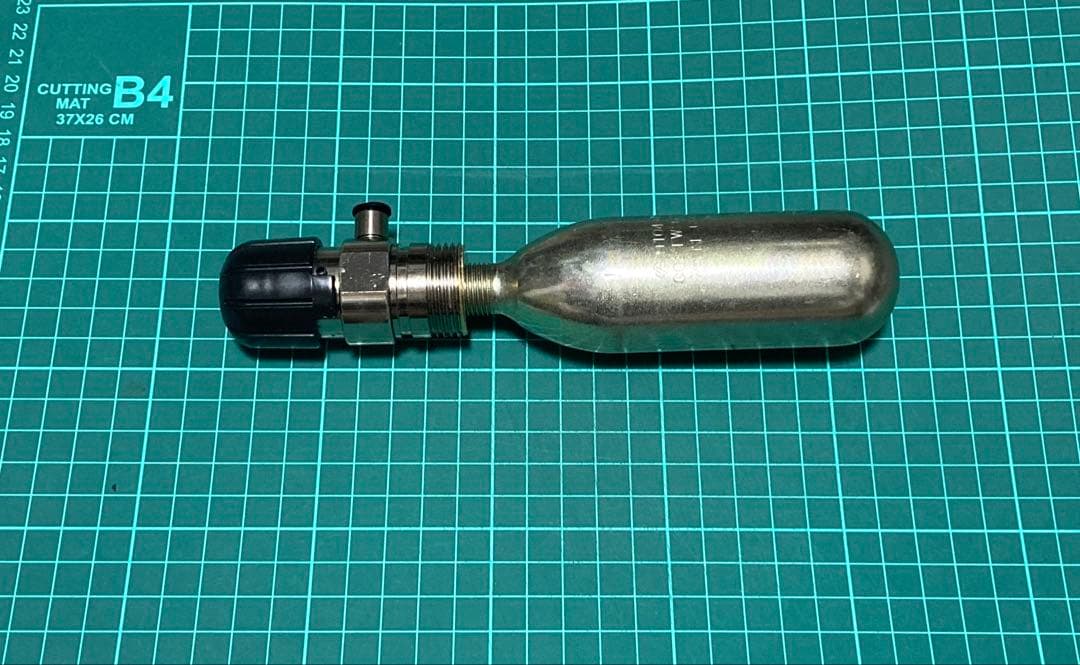 テトラ規格74g・38g両対応　co2レギュレーター　アダプターセット品