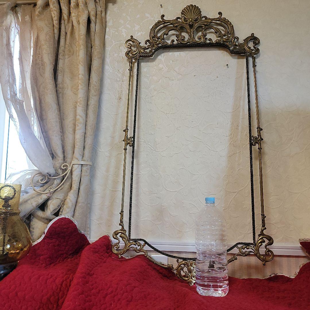 真鍮のアンティークフレーム　大型　イタリア製　フレームのみ　什器　ヴィンテージ