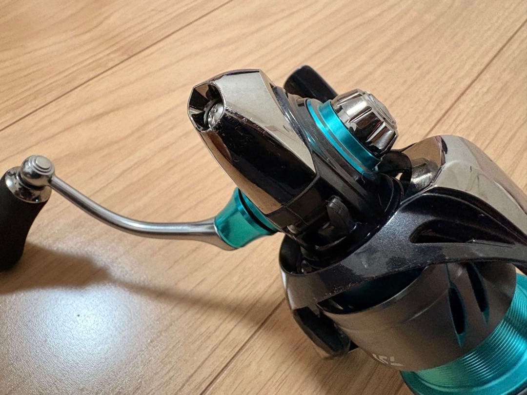 ダイワ エメラルダス X LT2500 スピニングリール エギング