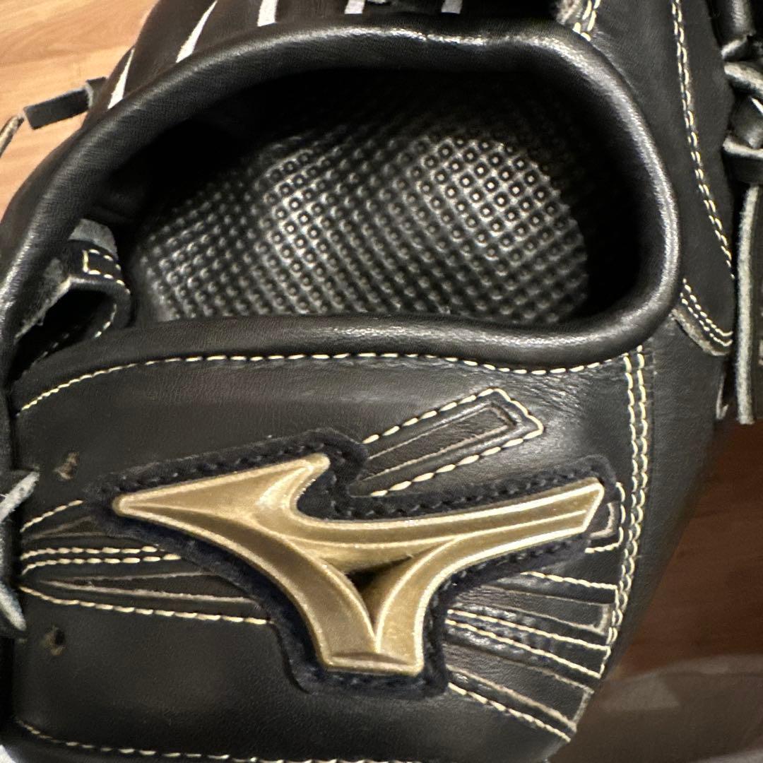 野球　軟式グローブ　ミズノグローバルエリート　投手用