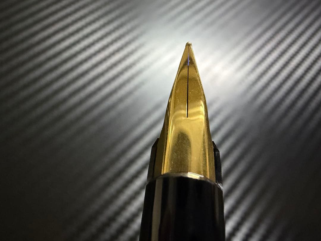 未使用に近い モンブラン No.310 ブラック F 細字 万年筆