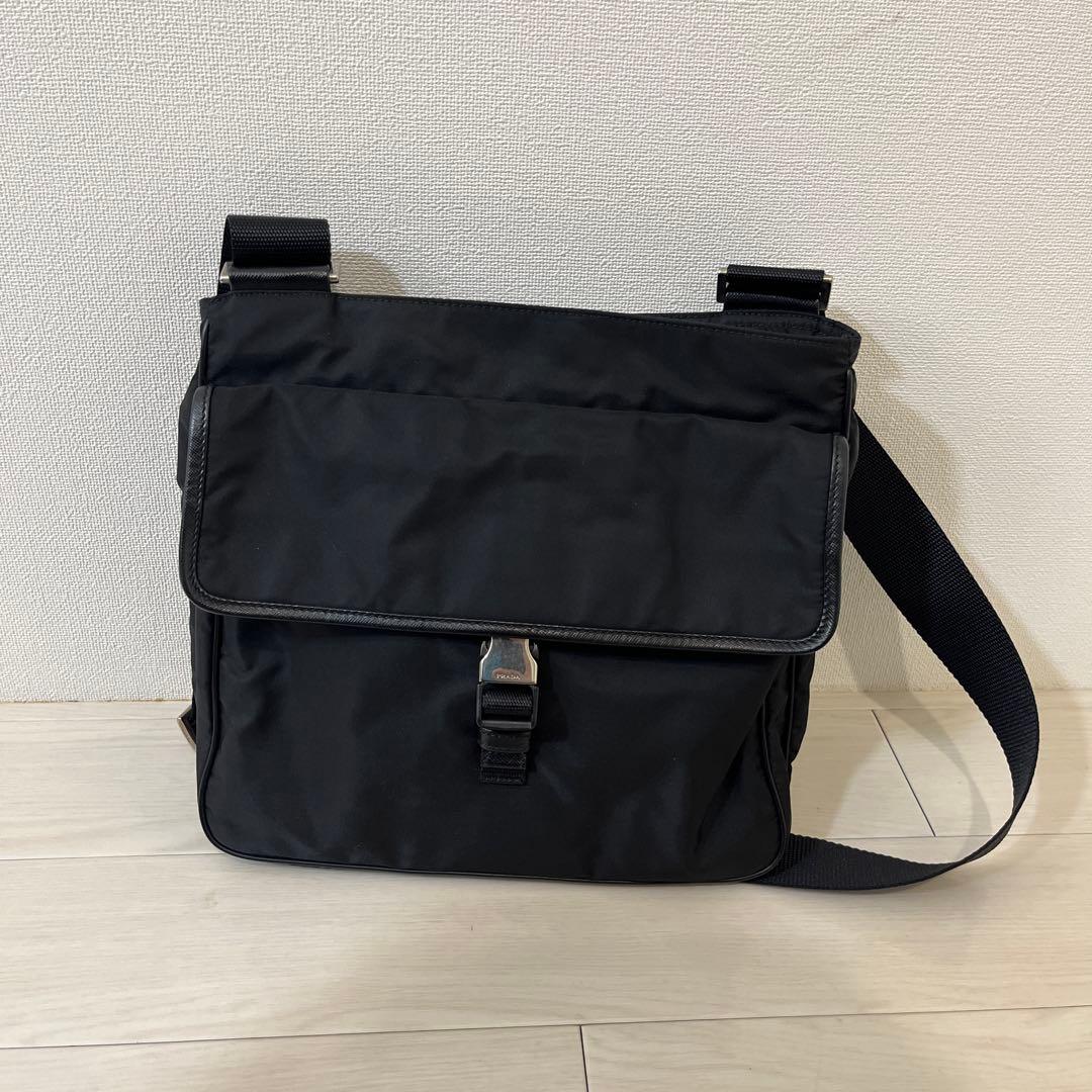 【美品】プラダ　PRADA ショルダーバッグ