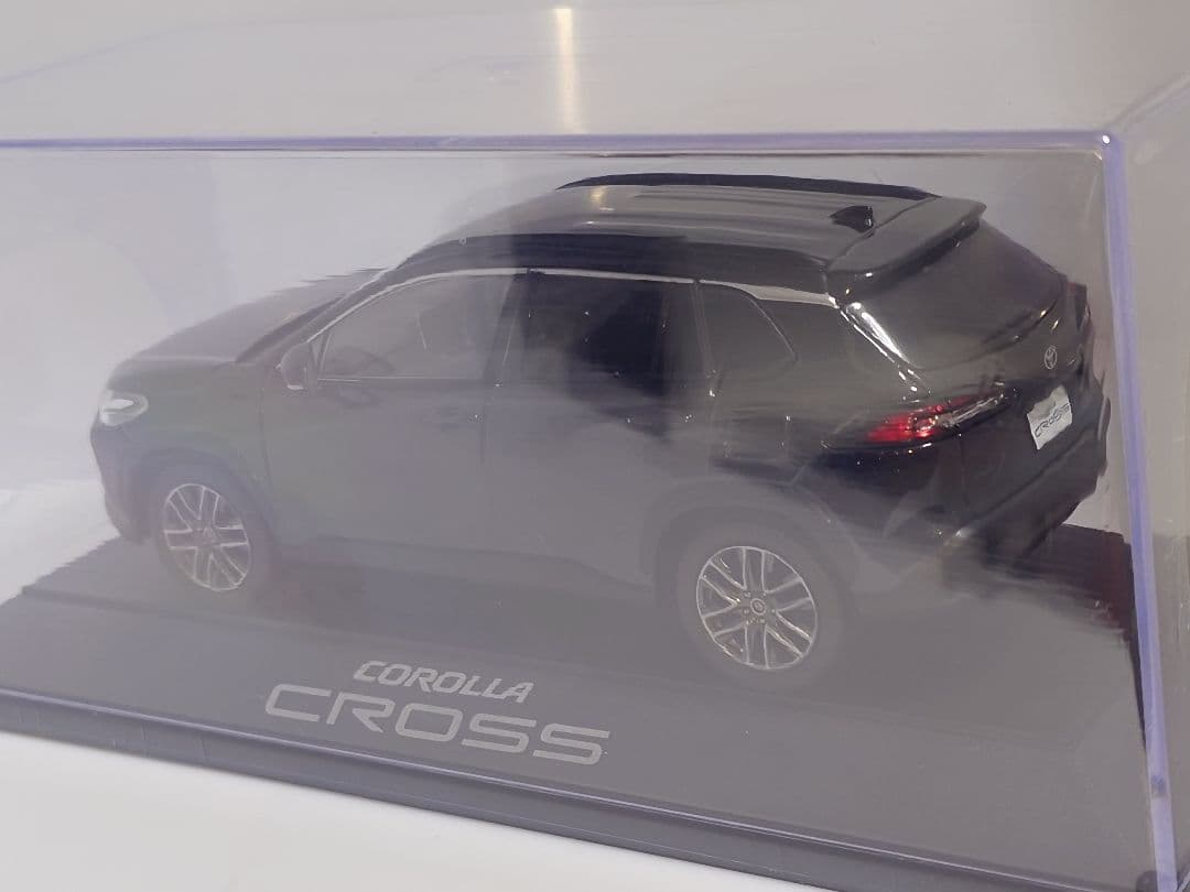 トヨタ カローラクロス 後期 209 ブラックマイカ カラーサンプル ミニカー
