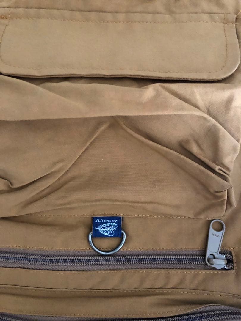 フィッシングベスト　釣りベスト　ダイワ