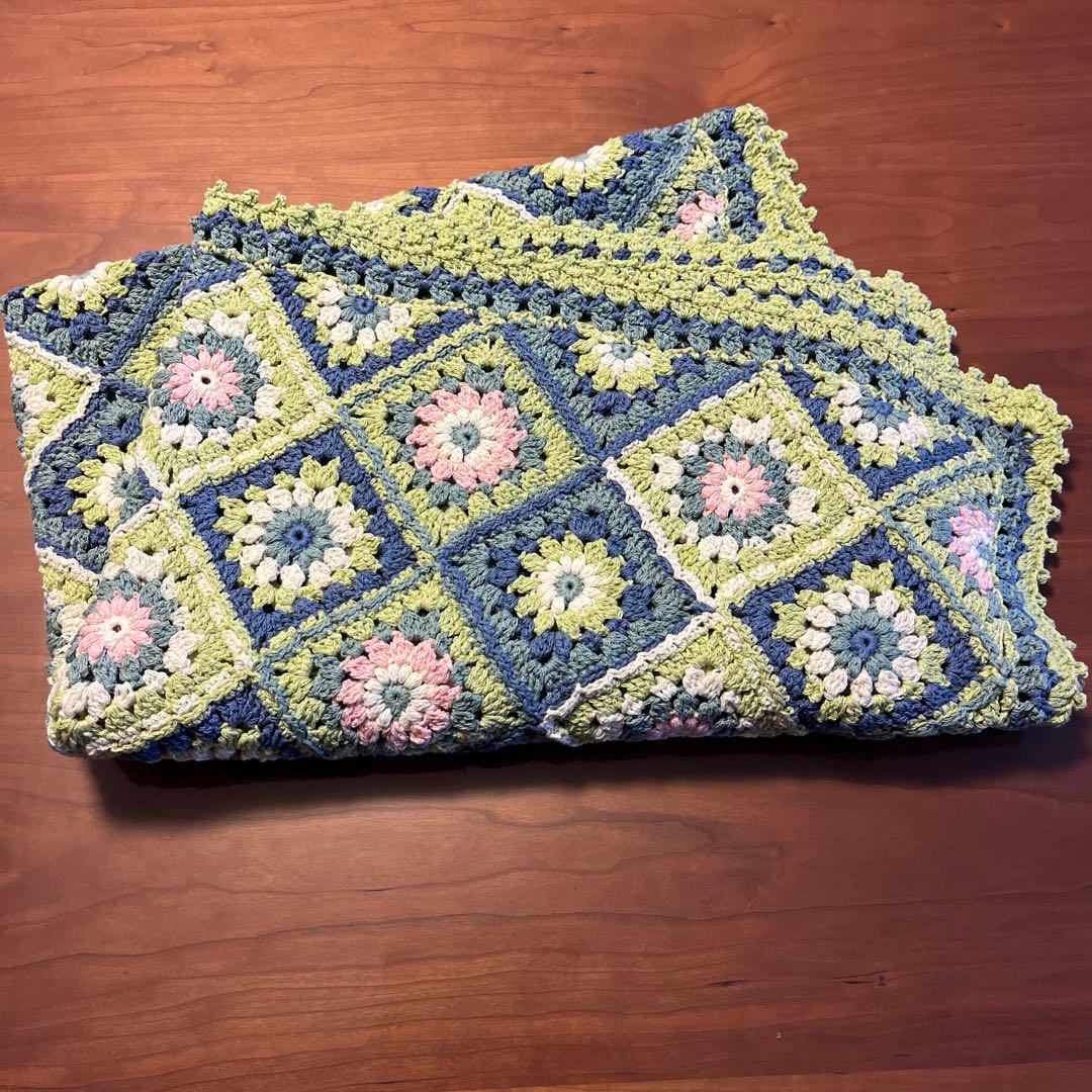 『ブランケット〈睡蓮〉』ホビーラホビーレ〜手編み〜マルチカバー