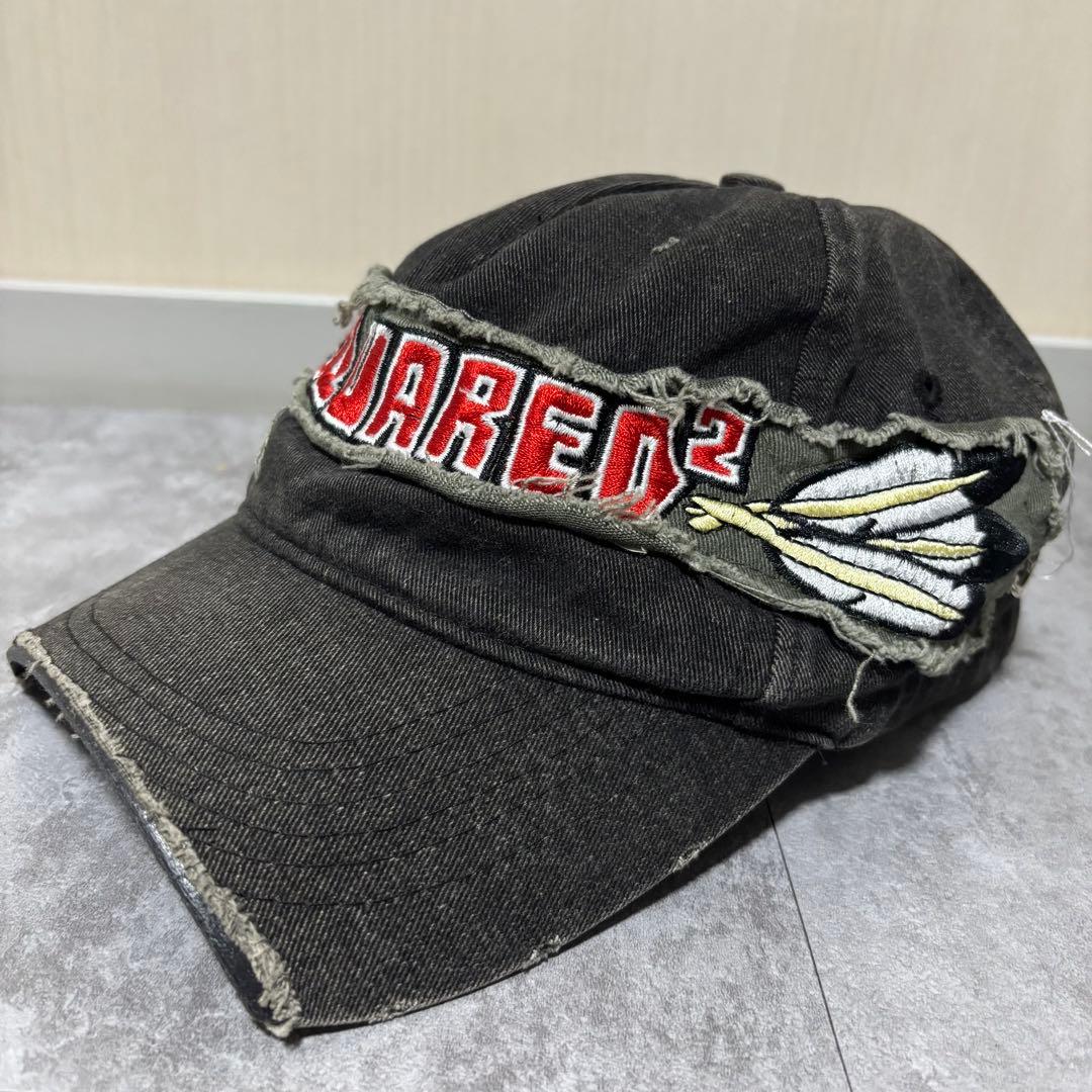 “DSQUARED2 ディースクエアード ダメージ加工　キャップ