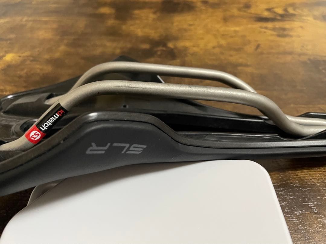 パーツ selle ITALIA SLR BOOST SUPERFLOW Ti316