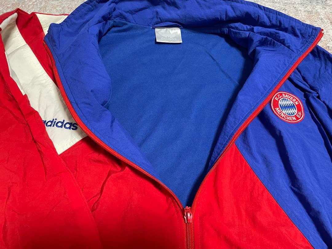 アディダス 銀タグ 万国旗タグ バイエルンミュンヘン 90s シェルジャケット