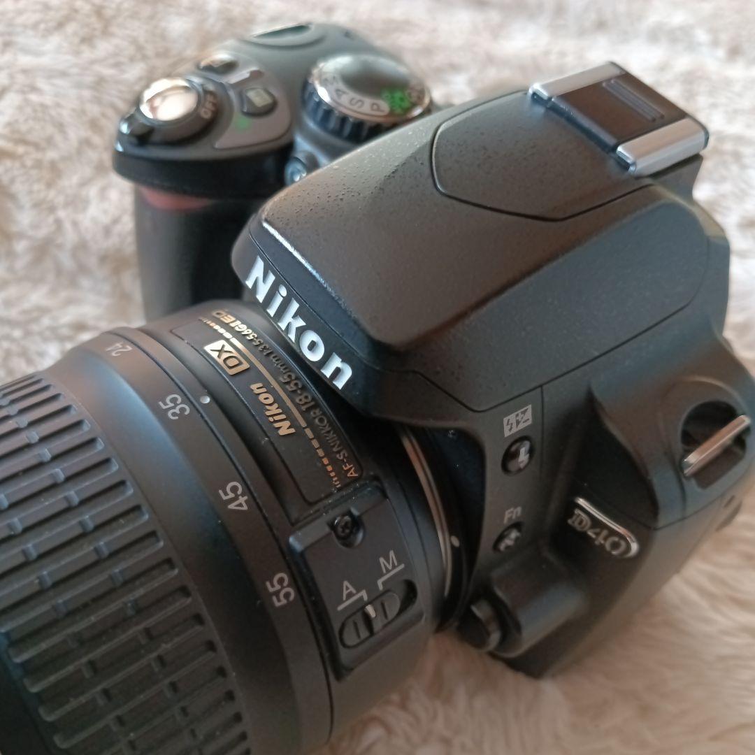 Nikon D40デジタル一眼レフ 18~55ミリ標準ズームセット[極美品]