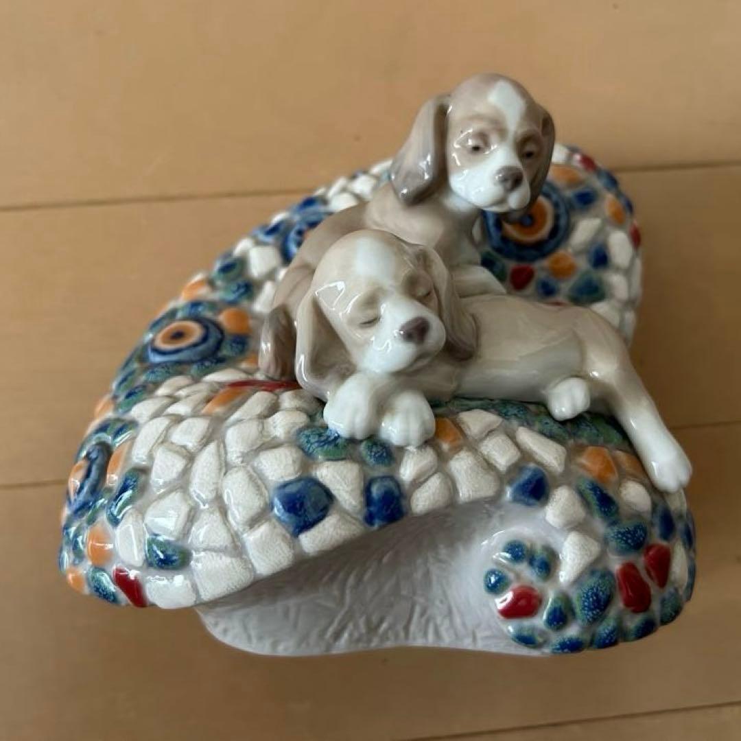 絶版リヤドロ バルセロナの仔犬 フィギュリン