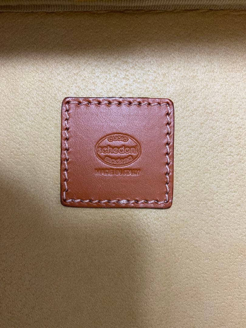 フェラーリロゴ入りバッグ