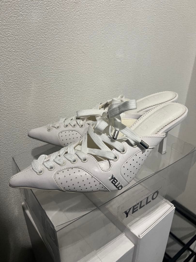 YELLO ホワイト ミュール レースアップ