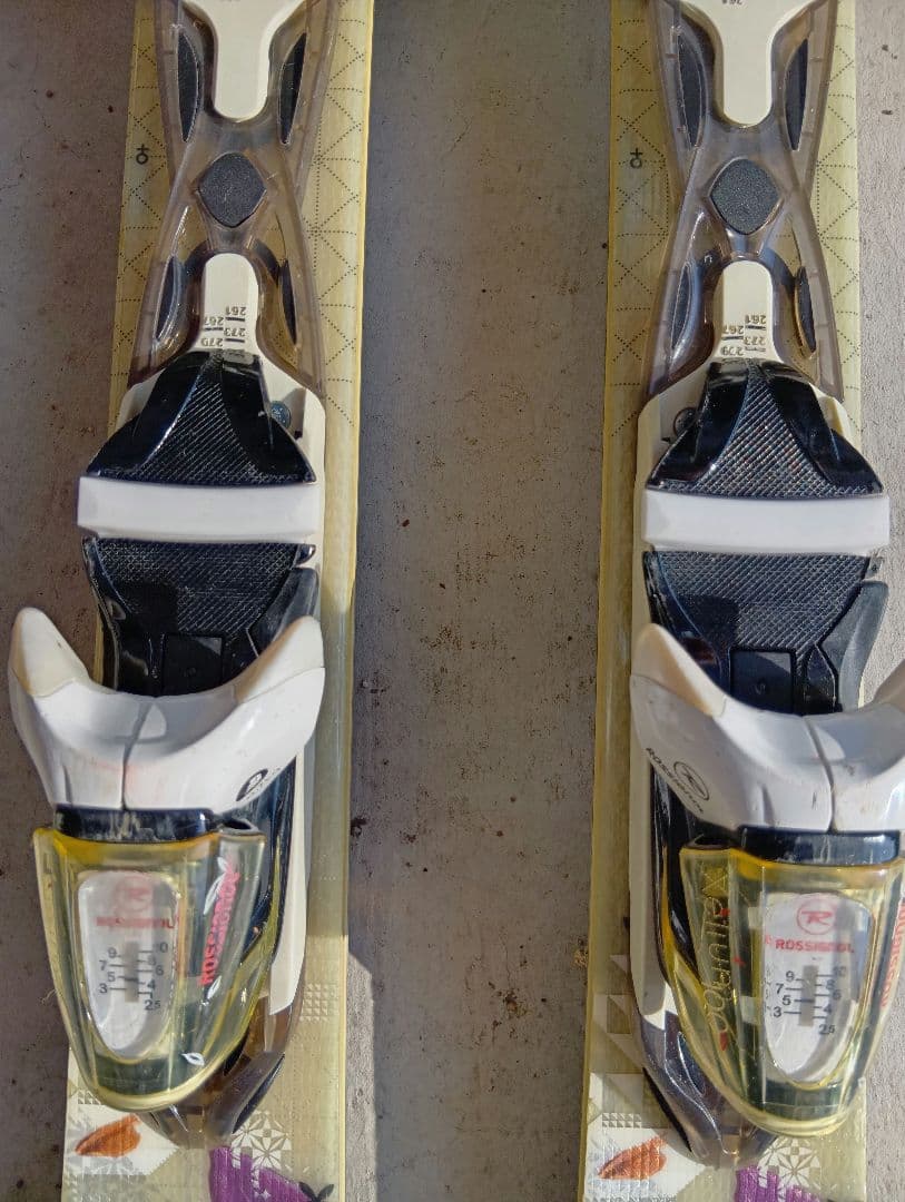 レディース スキー板１５４Cm　Rossignol Attraction