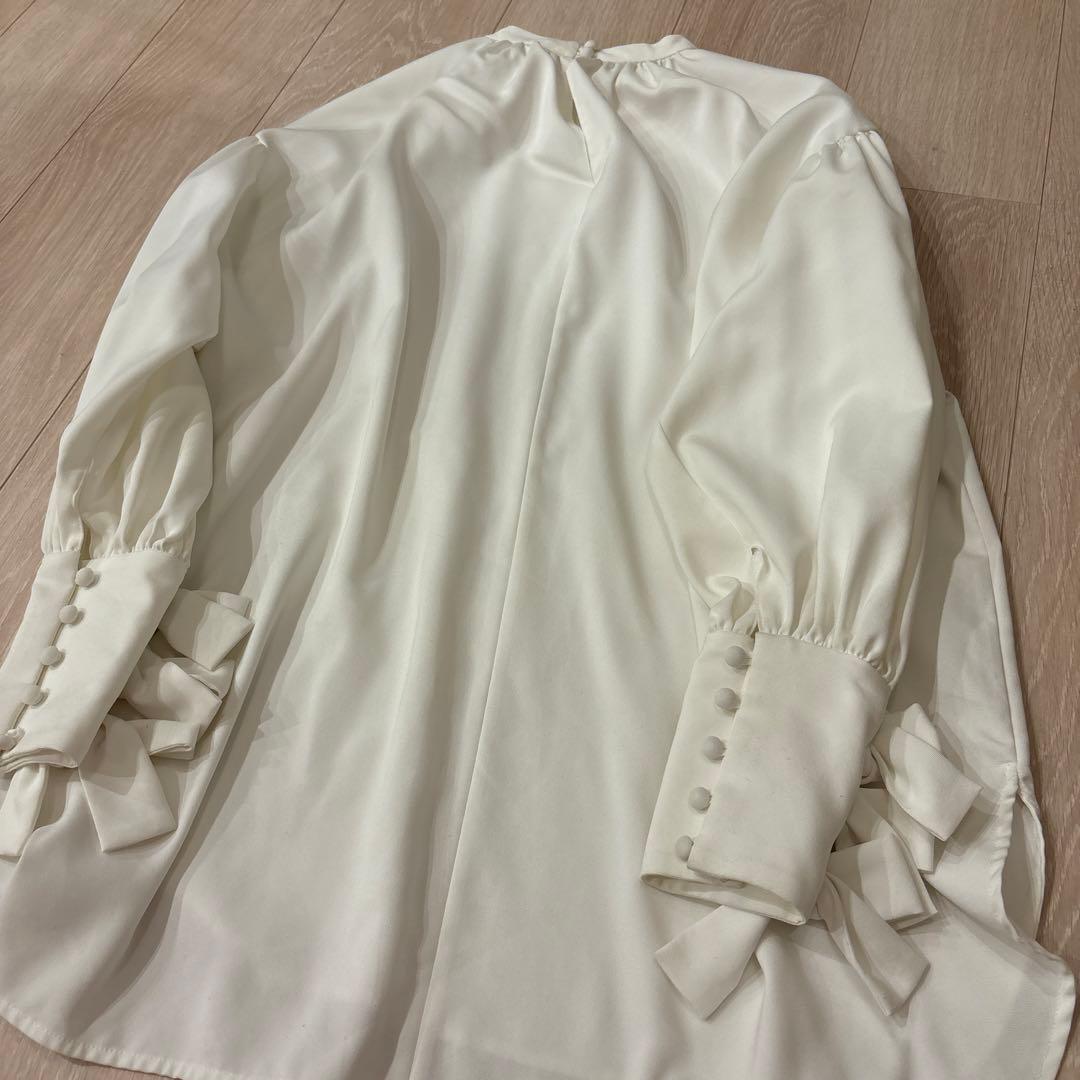 yori リボンカフスブラウス
