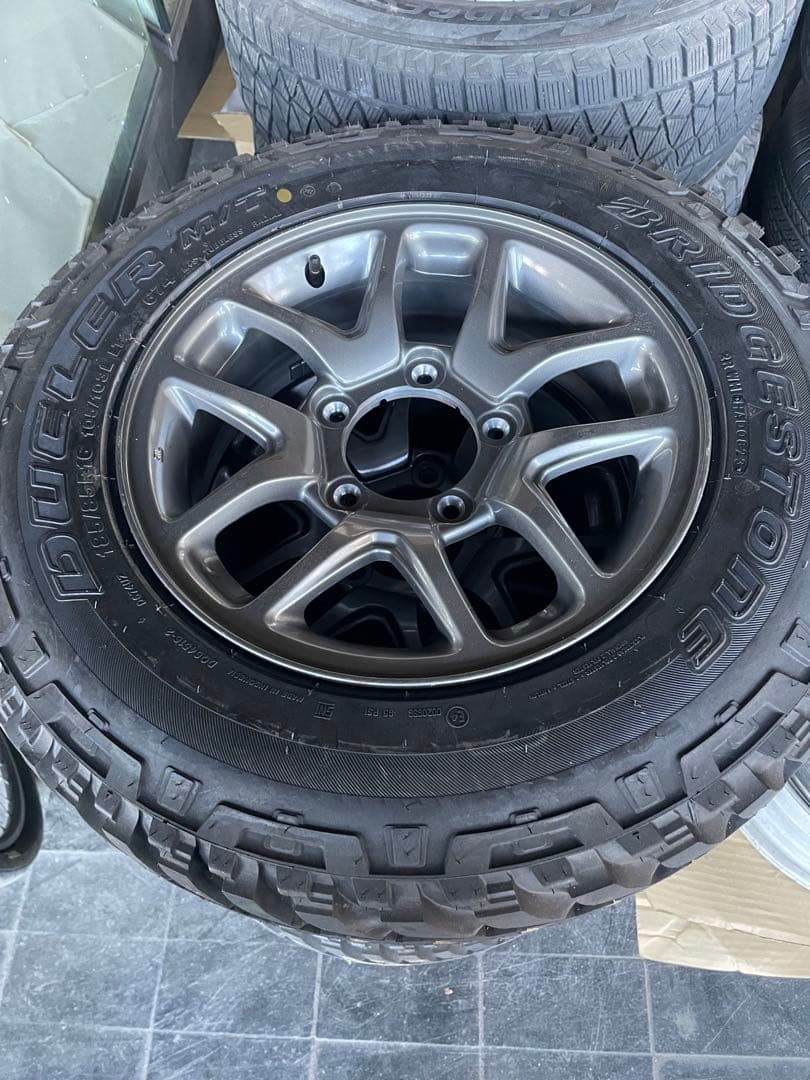スズキ ジムニー 新車外し 純正ホイール・タイヤ5本セット16インチ