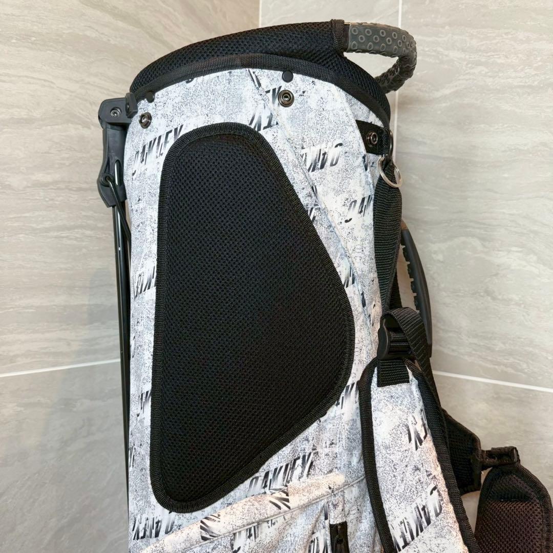 オークリー　プリント柄　キャディバッグ　軽量