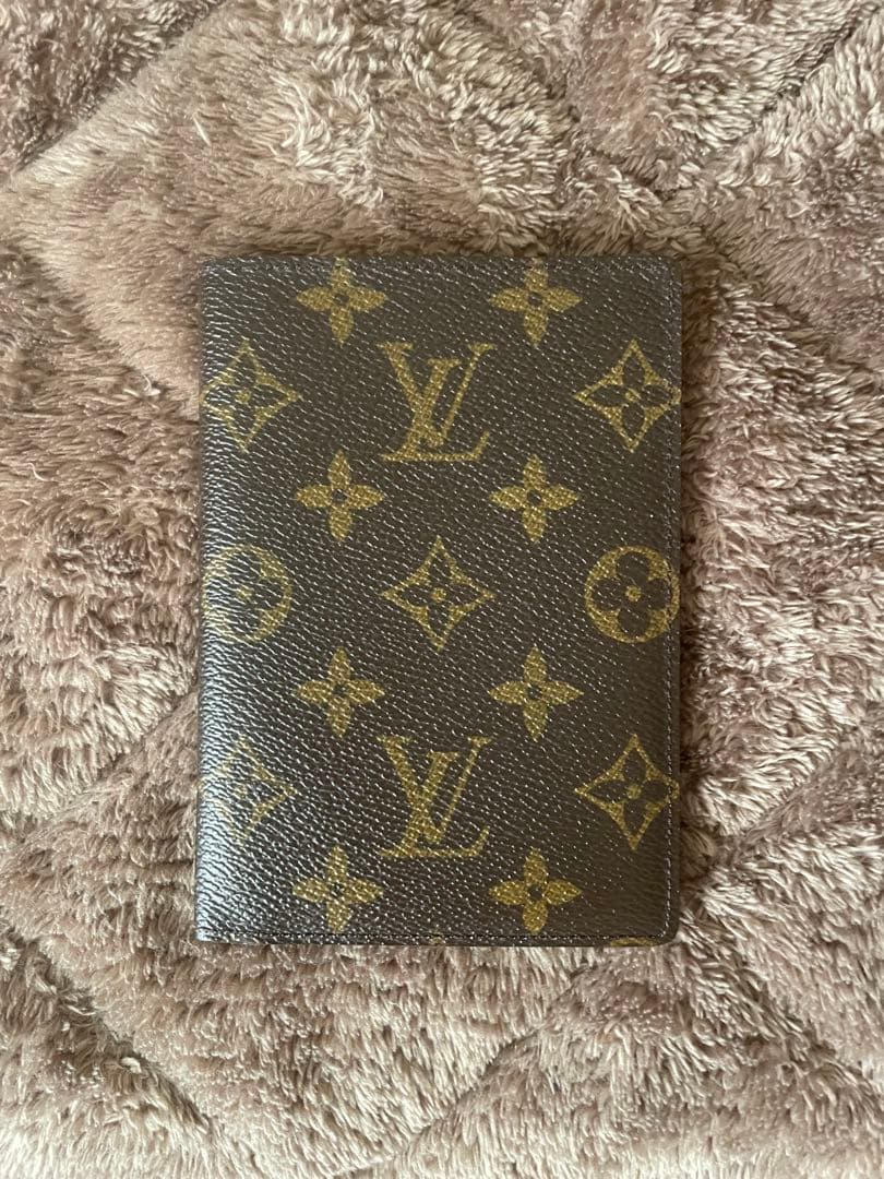ルイヴィトン ￼パスポートケース モノグラム MI0033 正規品フランス製