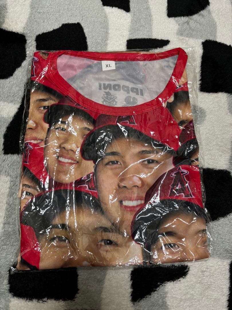 現地限定配布　新品未開封　大谷翔平　tシャツ　XL　顔だらけ