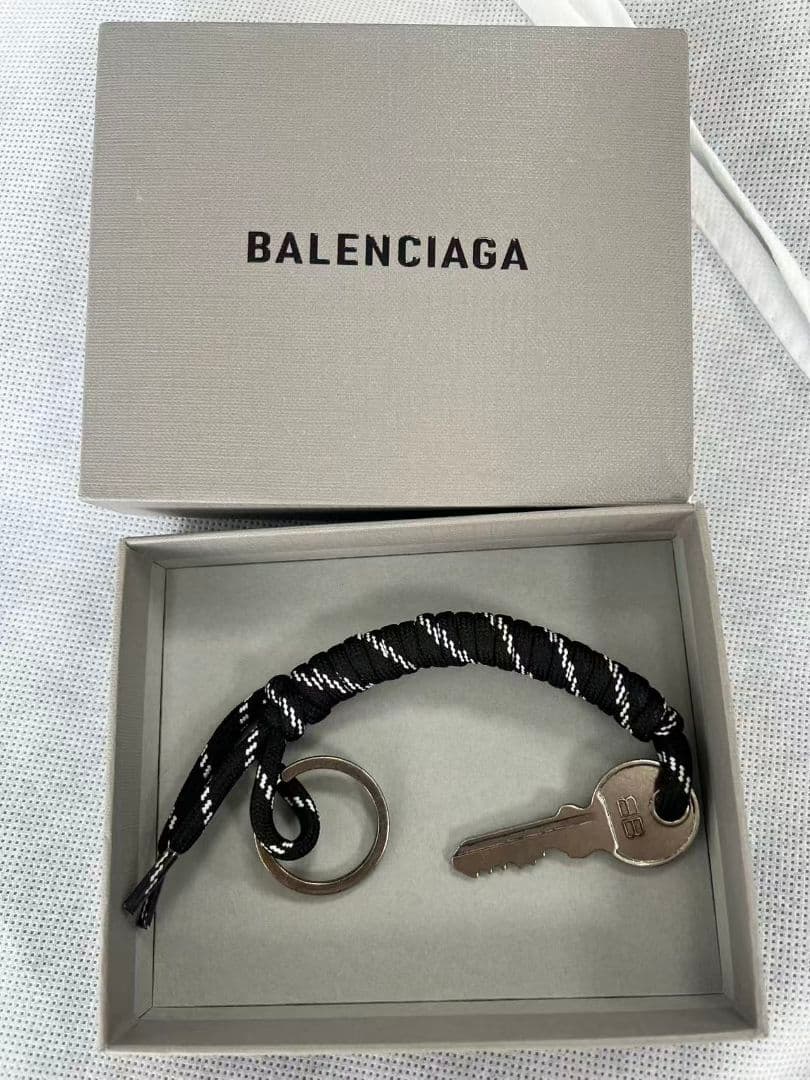 BALENCIAGA バレンシアガ キーホルダー・キーリング 新品未使用