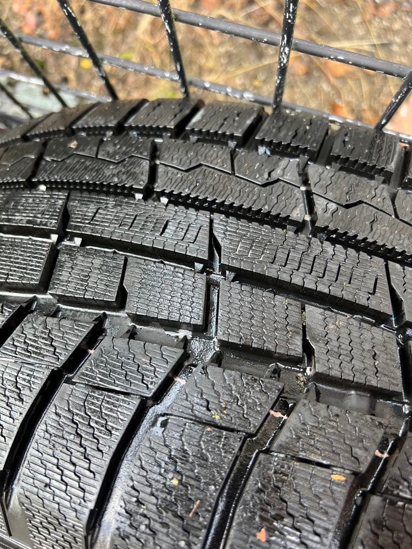 新型レクサスNX スタッドレスタイヤ4本セット