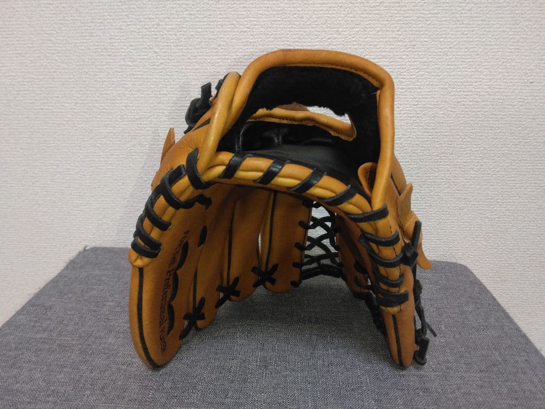 ルイスビルスラッガー一般軟式　オールラウンド兼ピッチャー　アメリカ国土型ラベル