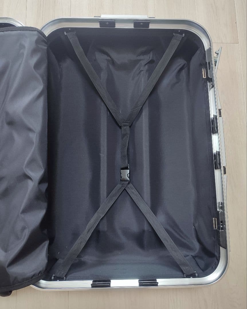 【54cm ×75cm】ACTUS 大型で頑丈なキャリーケース