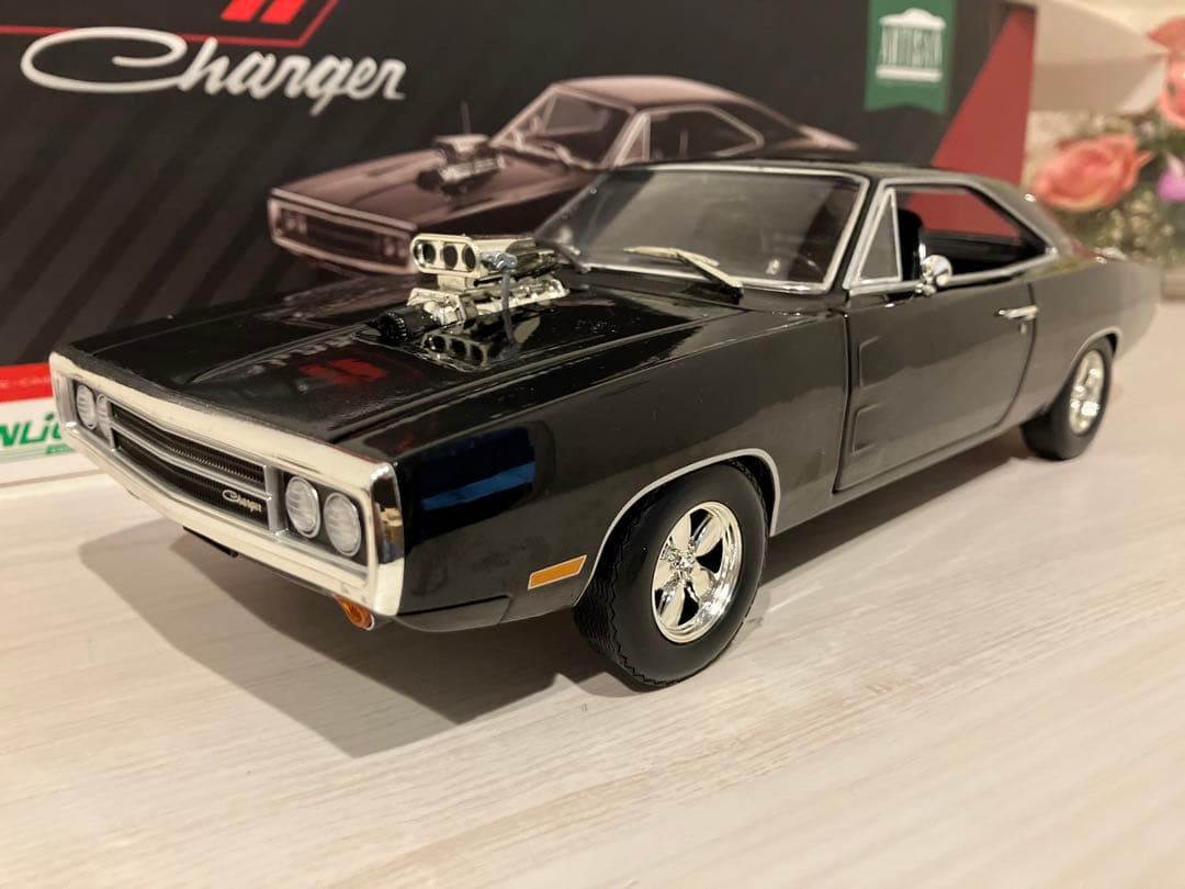 1/18 GREENLIGHT ダッジチャージー RT