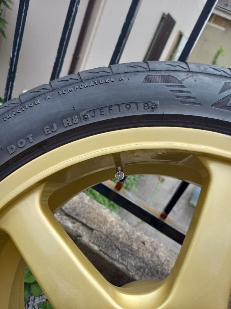 ヨコハマADVANレーシング17インチ ゴールドホイール 4本セット