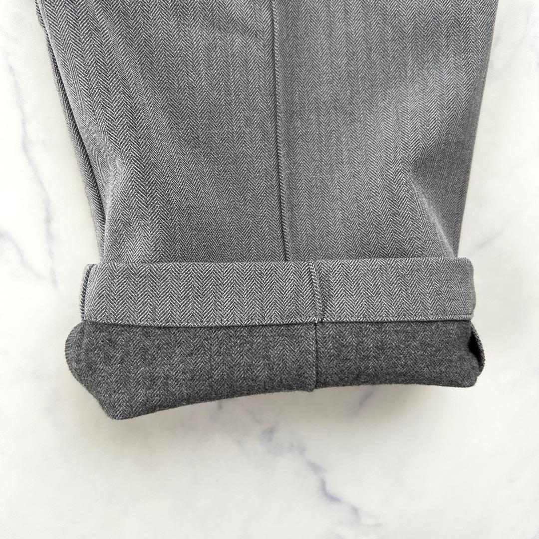 極美品 マークアンドロナ 2023年 ゴルフパンツ ラバーロゴ 裏起毛 グレー