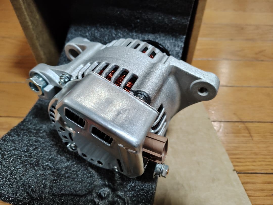 新品　オルタネーター　ダイハツ