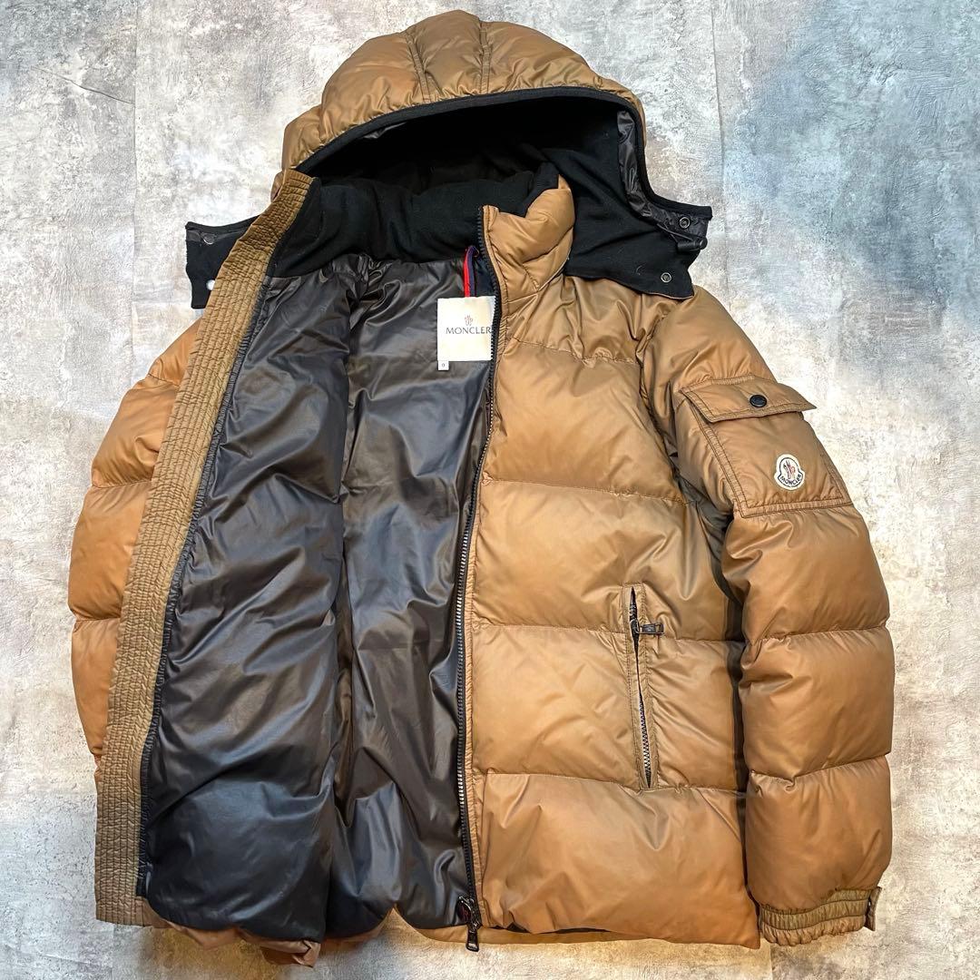 MONCLER モンクレール Basile バジーレマヤ 型 ダウンジャケット