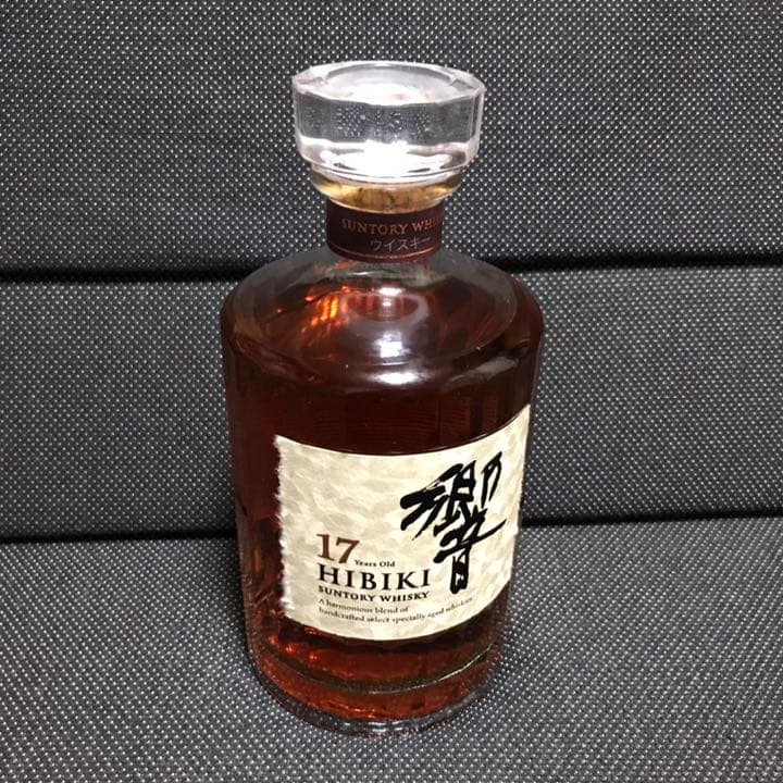 サントリー 響 17年 700ml