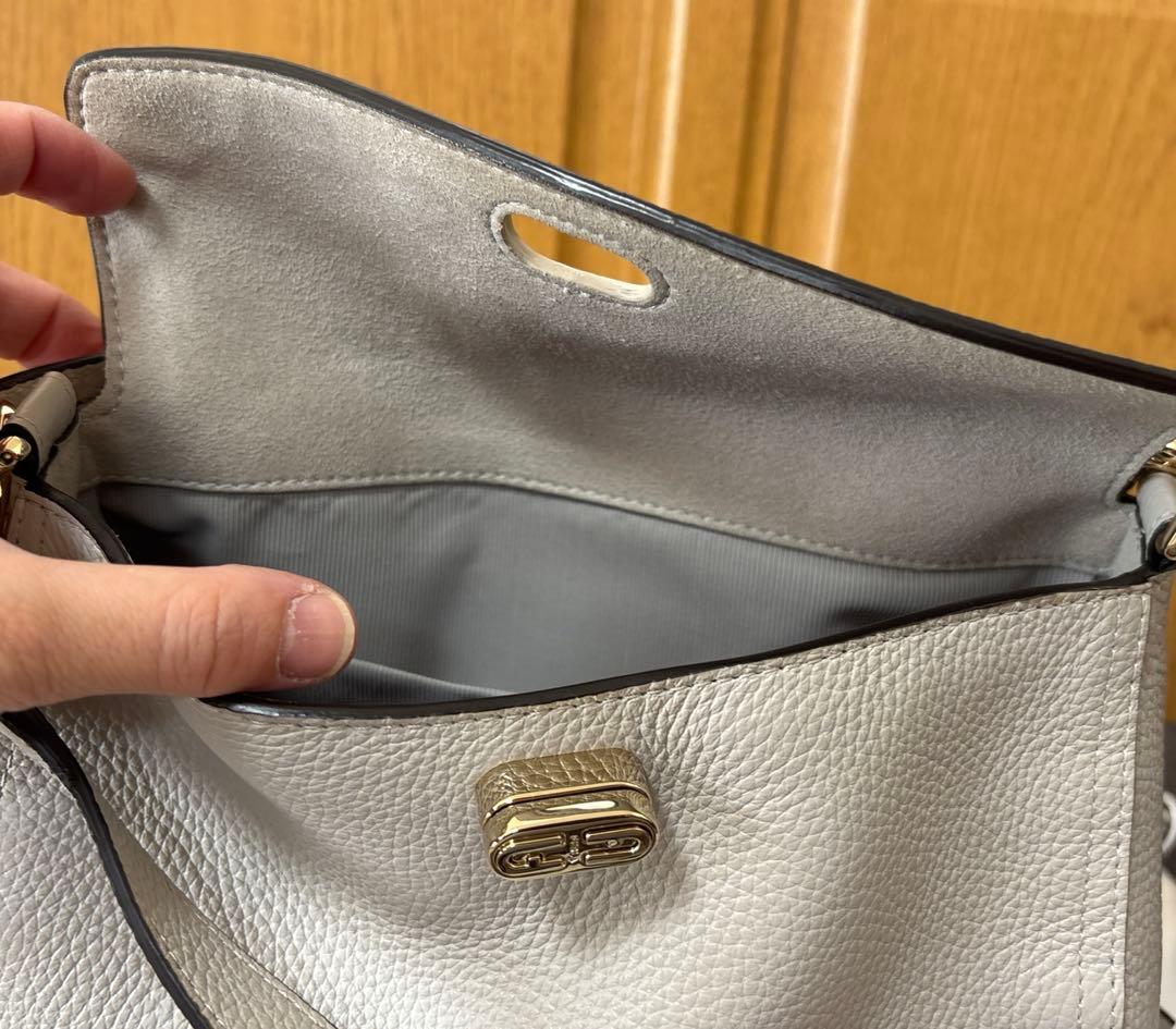 変更！FURLA グレー ショルダーバッグ レザー製